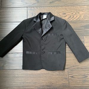 Toddler Boys Size 4 Tuxedo